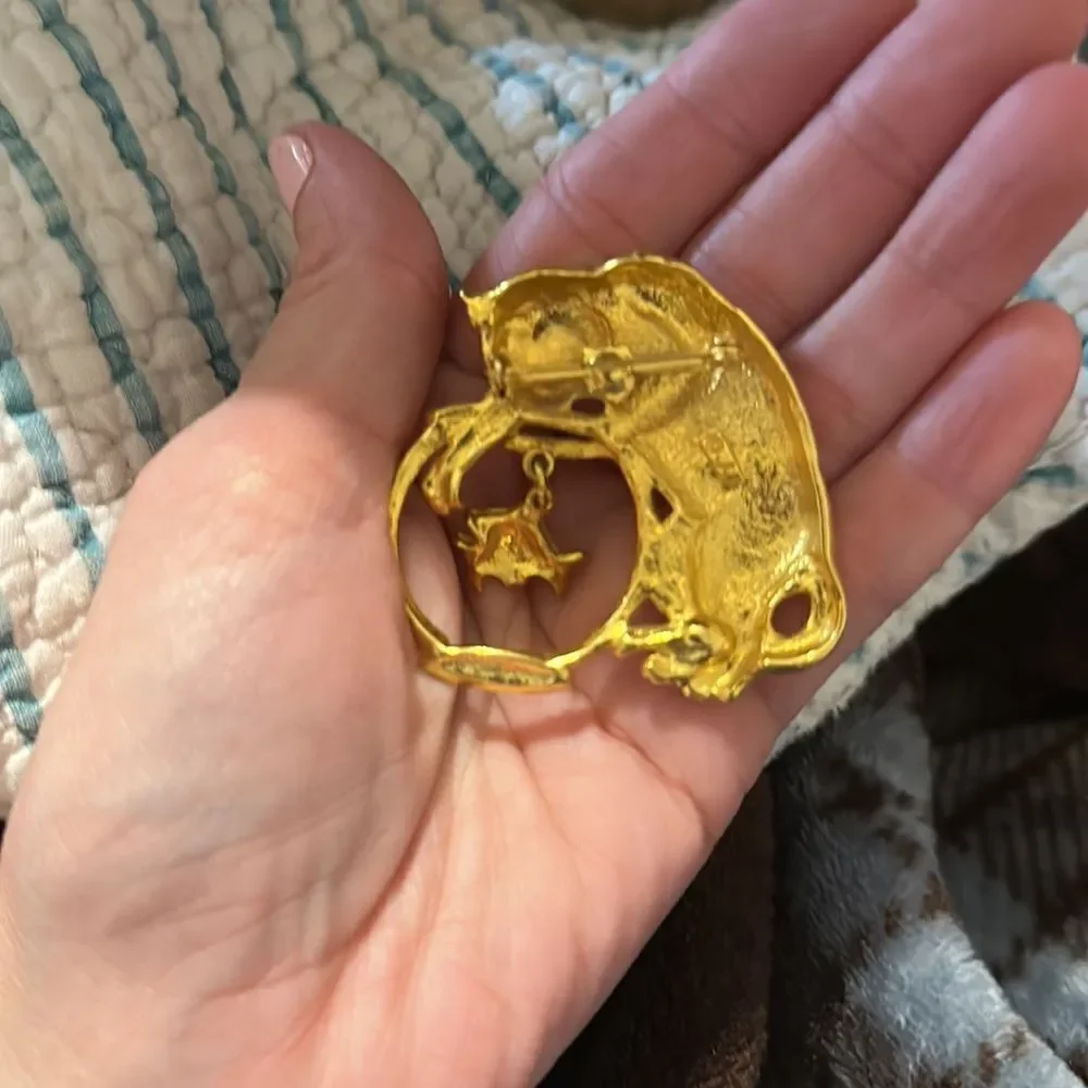 Vintage 80s Cat Fish Bowl Brooch JJ